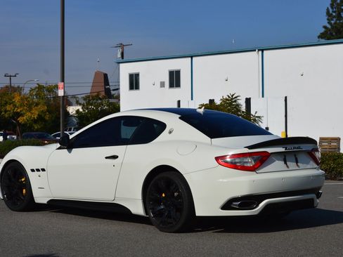 Used 2011 Maserati GranTurismo S image 3