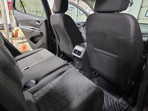 Used 2022 Chevrolet Equinox LT image 11