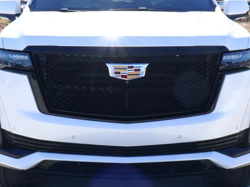 Used 2021 Cadillac Escalade Sport w/ Driver Assist Tech Package image 8