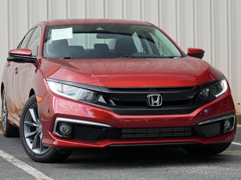 Used 2019 Honda Civic EX image 2