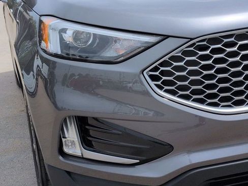 Certified 2024 Ford Edge SEL w/ Convenience Package AWD/4WD image 11