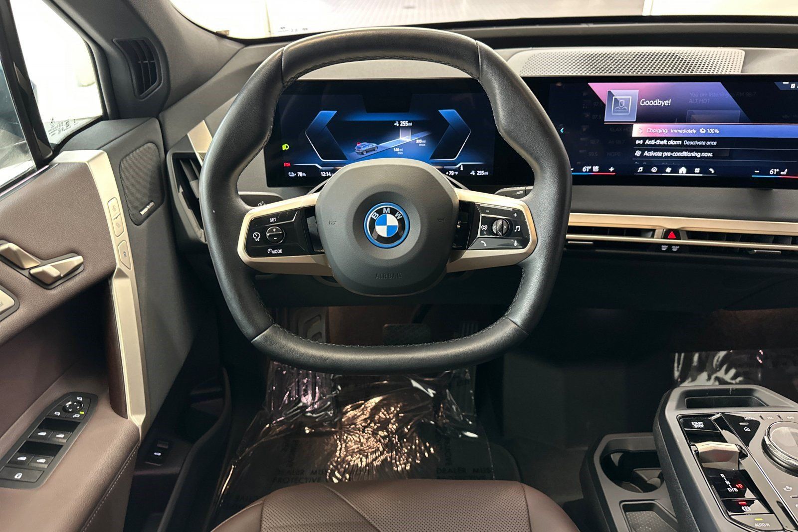Certified 2024 BMW iX xDrive50 w/ Premium Package AWD/4WD image 32