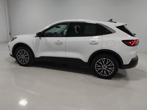 Used 2023 Ford Escape Active AWD/4WD image 3