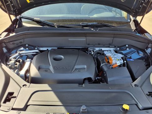 New 2026 Volvo XC90 T8 Plus w/ Protection Package Premier AWD/4WD image 30