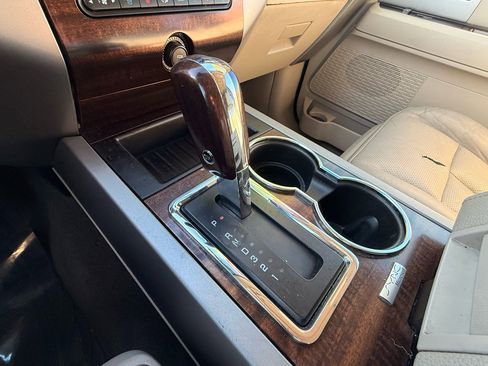 Used 2010 Ford Expedition Limited image 15