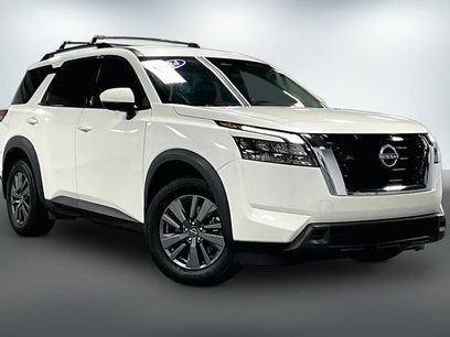 Used 2024 Nissan Pathfinder SV w/ Lighting Package (N92)