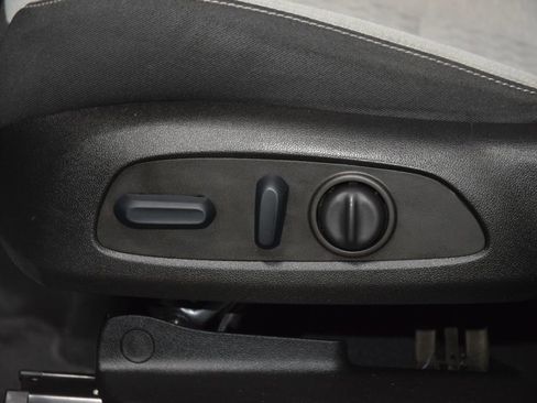 Used 2022 Chevrolet Equinox LT FWD image 33