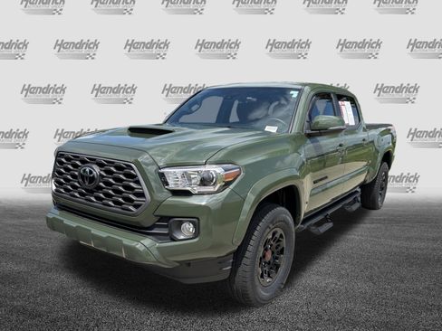 Used 2022 Toyota Tacoma TRD Sport AWD/4WD image 5