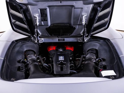 Used 2019 Ferrari 488 Spider RWD image 14