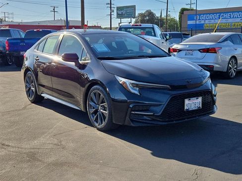 Used 2023 Toyota Corolla SE w/ SE Premium Package FWD image 28