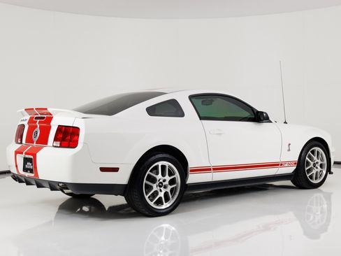 Used 2007 Ford Mustang Shelby GT500 RWD image 3