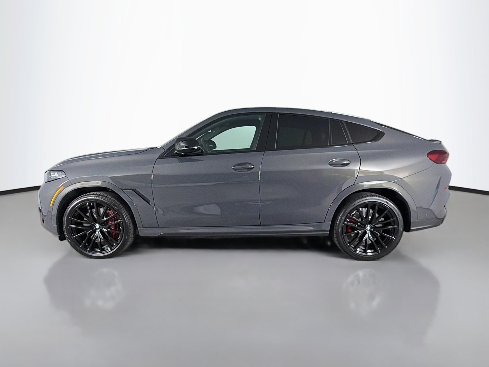 Used 2026 BMW X6 M60i AWD/4WD image 4
