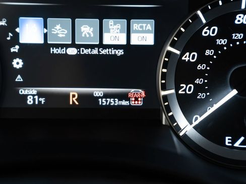 Used 2025 Toyota Highlander XLE AWD/4WD image 46