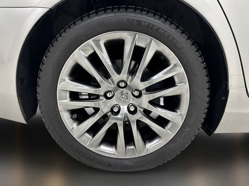Used 2017 Lexus LS 460 w/ Comfort Package RWD image 10