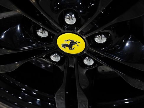 Used 2019 Ferrari Portofino image 38