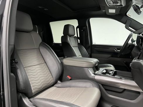 Used 2024 Chevrolet Silverado 2500 ZR2 w/ Technology Package image 63