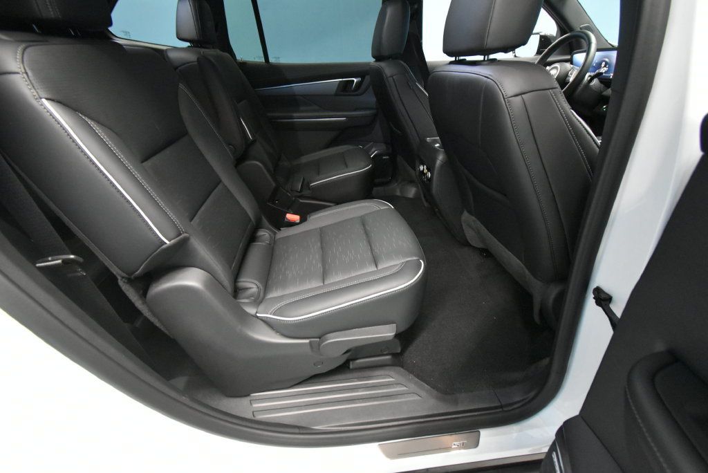 Used 2026 Buick Enclave Sport Touring AWD/4WD image 27