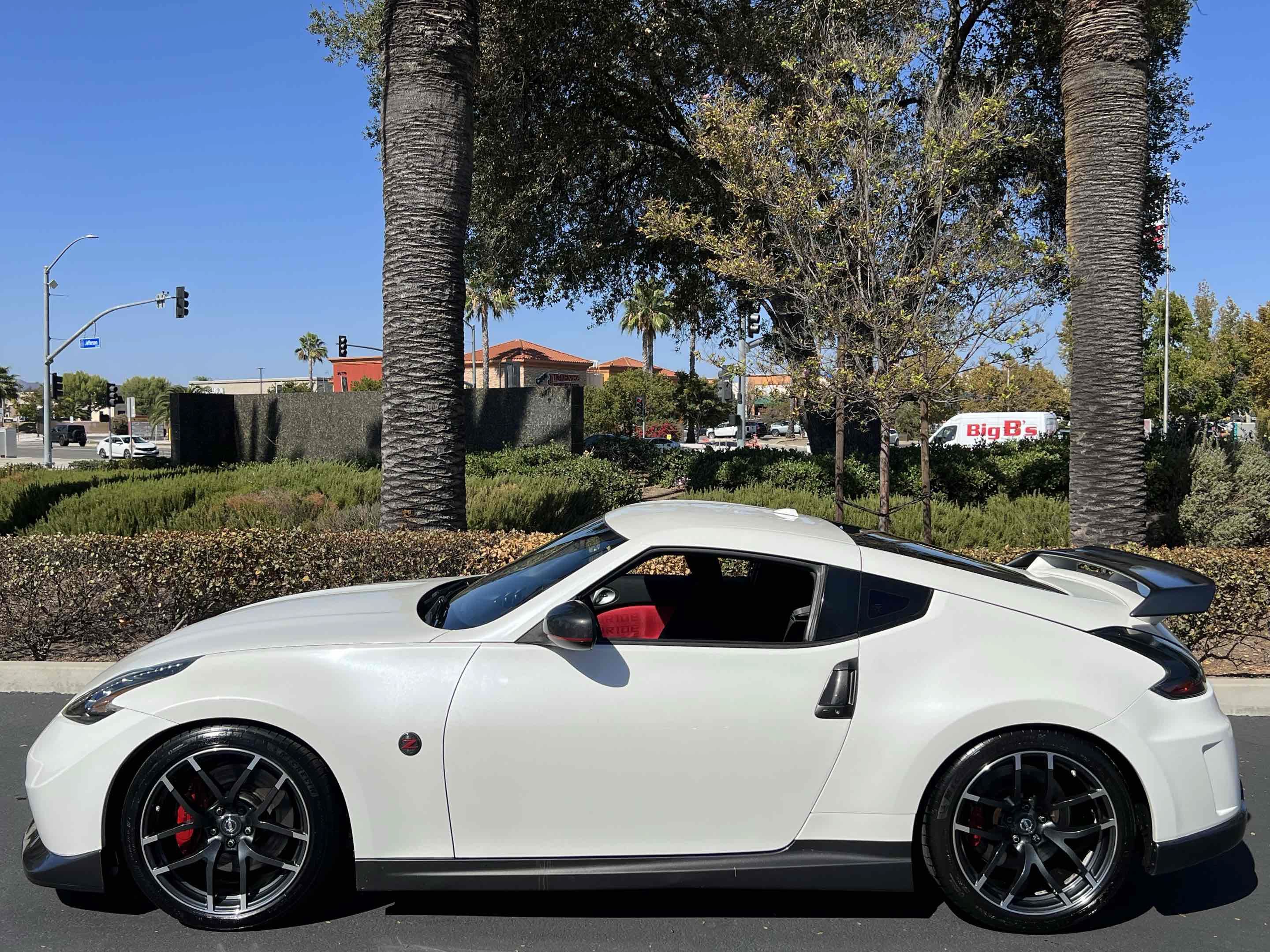 Used 2014 Nissan 370Z NISMO w/ Bose Package RWD image 54
