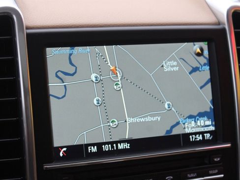 Used 2016 Porsche Cayenne image 10