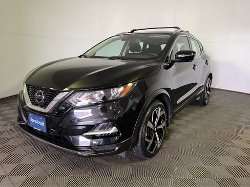 Certified 2022 Nissan Rogue Sport SL AWD/4WD image 3