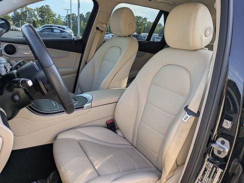 Certified 2022 Mercedes-Benz GLC 300 image 16