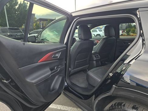 Used 2025 Chevrolet Equinox EV RS FWD image 18