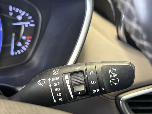Used 2019 Hyundai Santa Fe Limited image 23