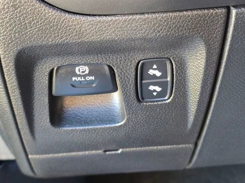 Used 2021 RAM 1500 Limited AWD/4WD image 23