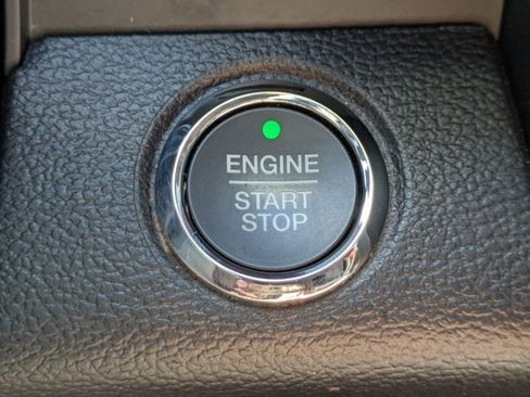 Certified 2022 Ford F250 Platinum image 35