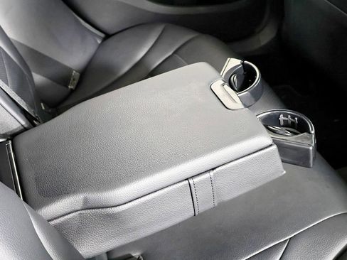 Used 2018 Mercedes-Benz C 300 Sedan w/ Premium Package image 41