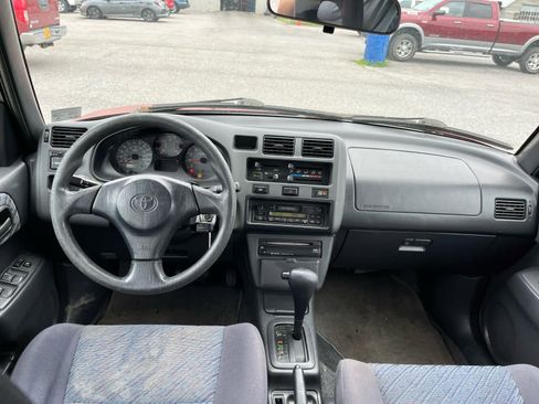 Used 1999 Toyota RAV4 4WD 4-Door image 19