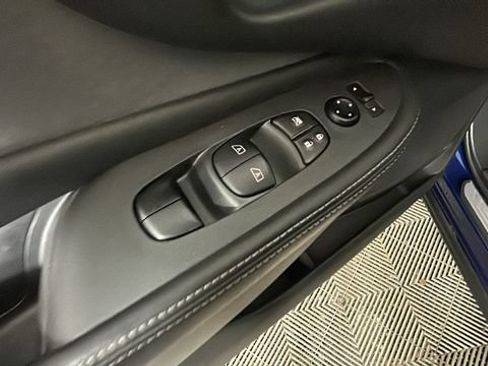 Used 2021 Nissan Murano SV AWD/4WD image 10