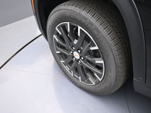 New 2026 Chevrolet Traverse LT w/ Sun and Wheel Package FWD image 38