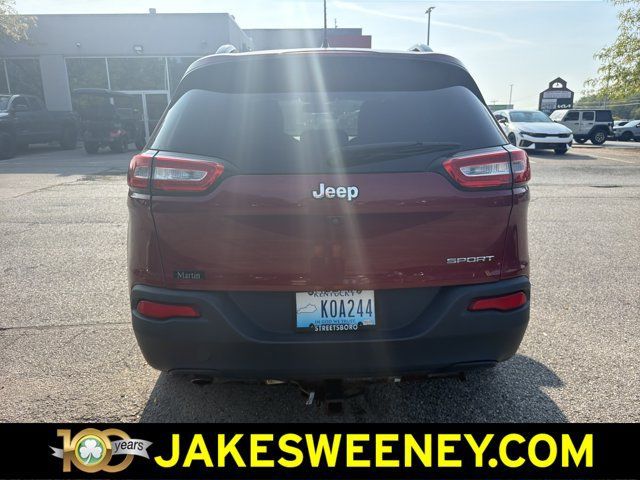Used 2016 Jeep Cherokee Sport FWD image 1