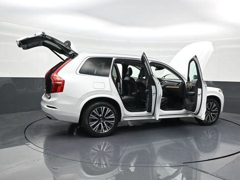 Used 2021 Volvo XC90 T6 Momentum w/ Protection Package Premier image 34