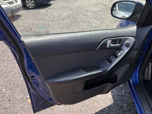 Used 2010 Kia Forte SX FWD image 15