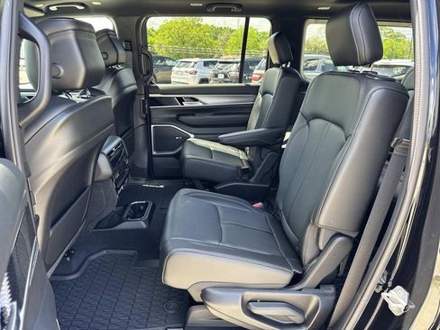 New 2026 Jeep Grand Wagoneer 4WD image 28