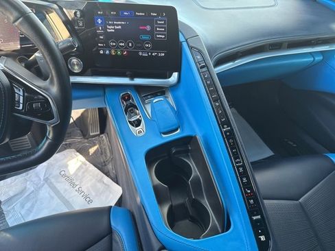 Used 2022 Chevrolet Corvette Stingray w/ Z51 Performance Package image 17