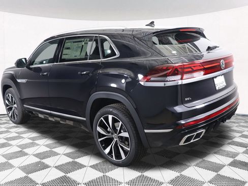 Used 2025 Volkswagen Atlas Cross Sport SEL Premium R-Line image 29