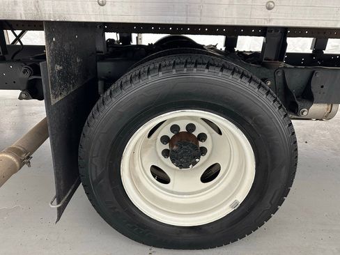 Used 2024 Ford E-350 and Econoline 350 Super Duty image 47