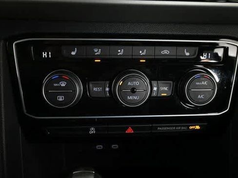 Certified 2022 Volkswagen Atlas SE w/ Panoramic Sunroof Package image 27