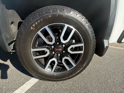 Used 2019 GMC Sierra 1500 AT4 w/ AT4 Premium Package AWD/4WD image 28