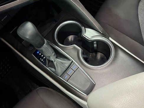 Used 2022 Toyota Camry LE image 22