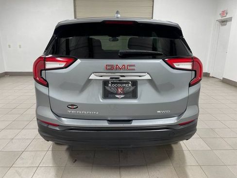 Used 2024 GMC Terrain SLE AWD/4WD image 5
