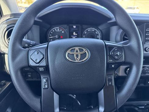 Used 2022 Toyota Tacoma SR image 28