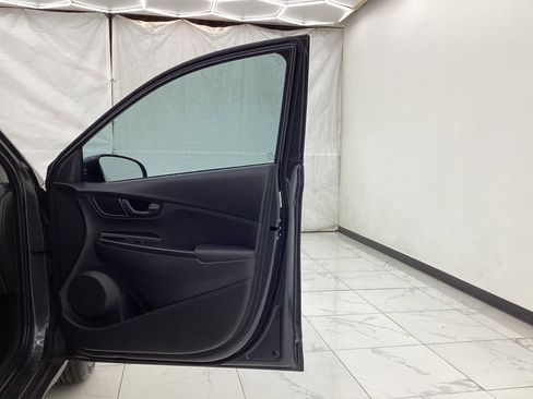 Used 2020 Hyundai Kona SE image 19