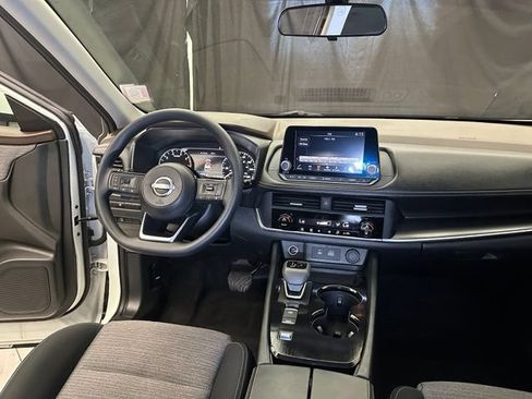 Used 2023 Nissan Rogue SV FWD image 20