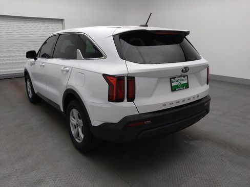 Used 2021 Kia Sorento LX image 5
