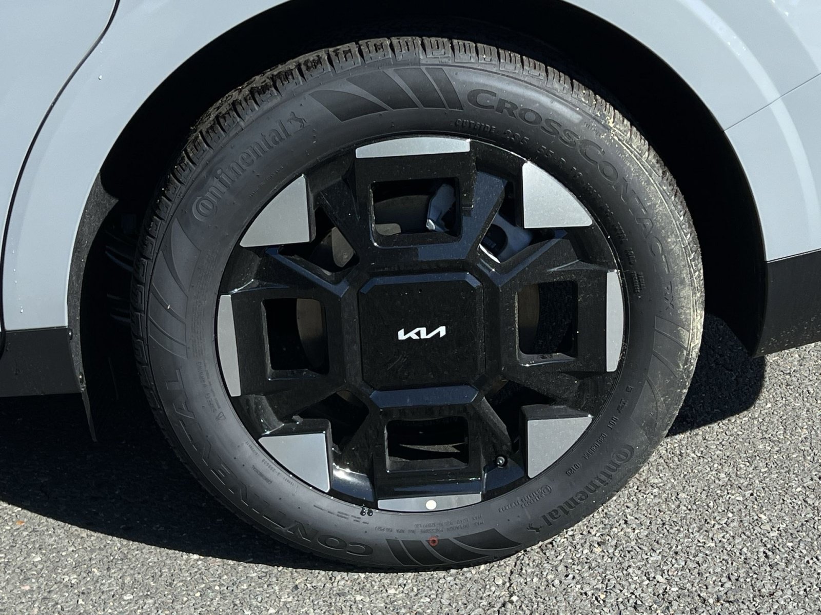 New 2026 Kia Carnival EX FWD image 25