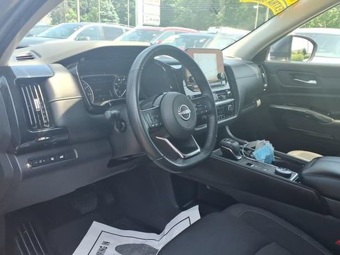 Used 2022 Nissan Pathfinder SV w/ SV Premium Package AWD/4WD image 21
